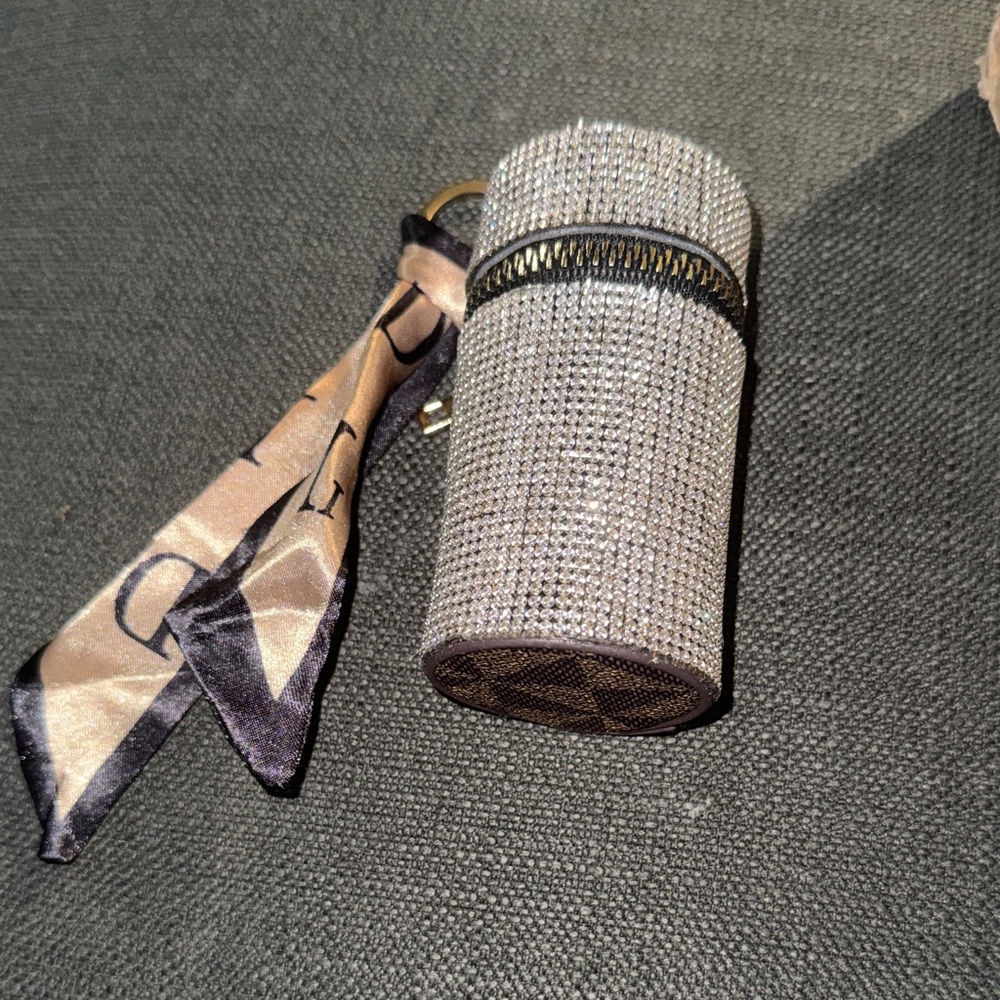 Glittering Lipstick Storage & Key/Bag charm
